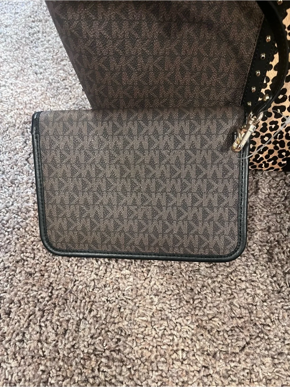 New Michael Kors Large Eliza Media Open Tote Leopard Studded Logo Charm Pouch